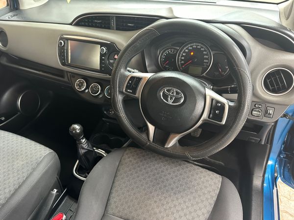 2015-Toyota-Yaris-13-5-dr image:7