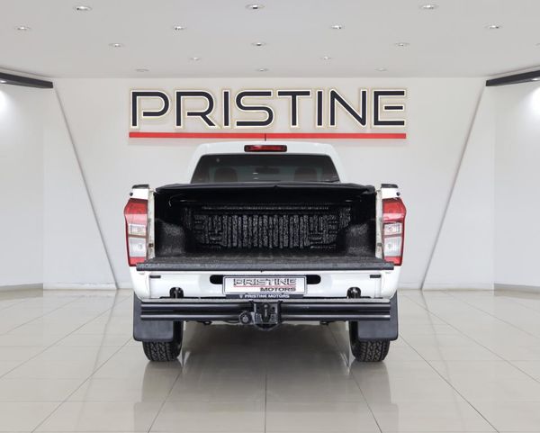 2020-Isuzu-D-Max-250-Fleetside image:9