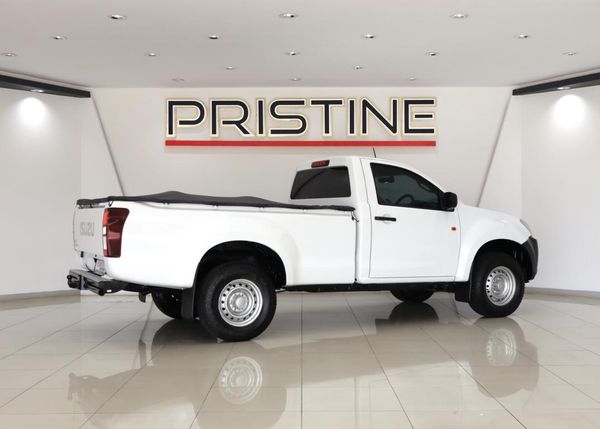 2020-Isuzu-D-Max-250-Fleetside image:11