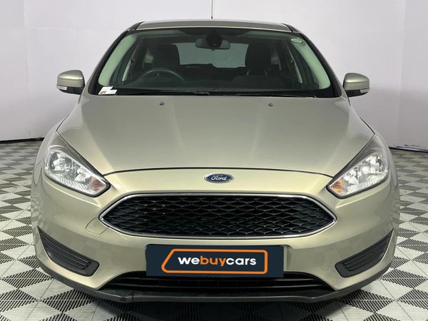 2016-Ford-Focus-10-EcoBoost-Ambiente-Auto image:15