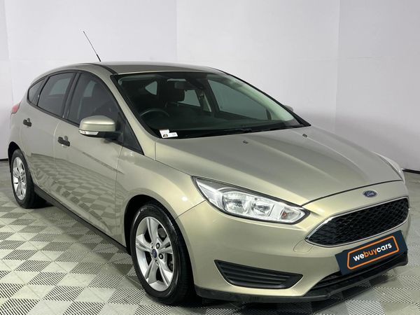 2016-Ford-Focus-10-EcoBoost-Ambiente-Auto image:16