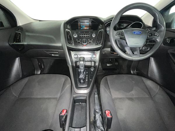 2016-Ford-Focus-10-EcoBoost-Ambiente-Auto image:1