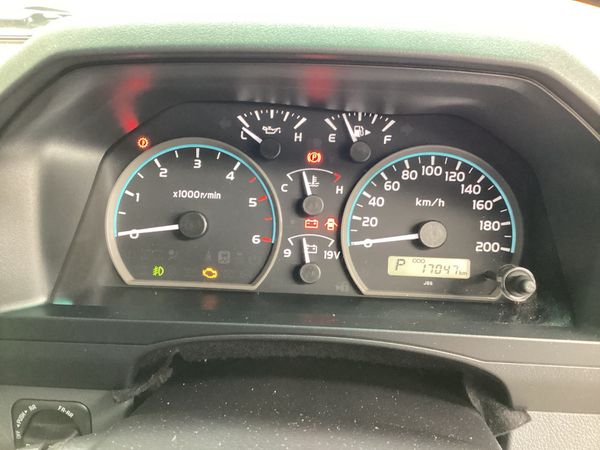 2024-Toyota-Land-Cruiser-76-28GD-6-Station-Wagon-LX image:11