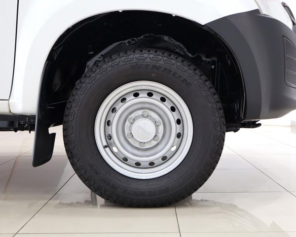 2020-Isuzu-D-Max-250-fleetside image:12