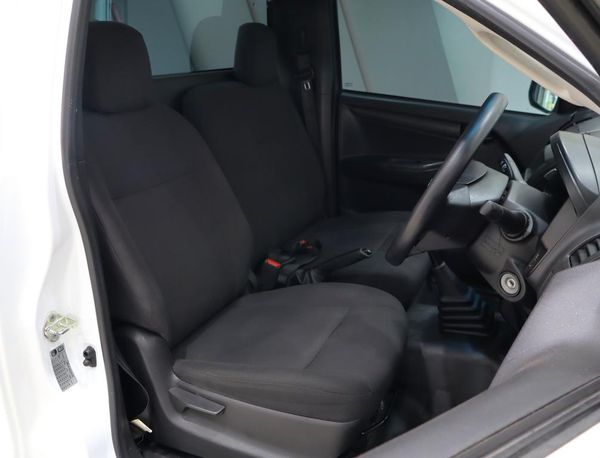 2020-Isuzu-D-Max-250-fleetside image:13