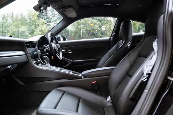 2018-Porsche-911-Carrera-Auto image:10