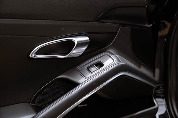 2018-Porsche-911-Carrera-Auto image:13
