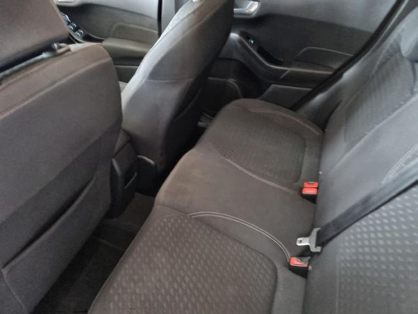 2021-Ford-Fiesta-10-EcoBoost-Titanium-Auto-5-dr image:8