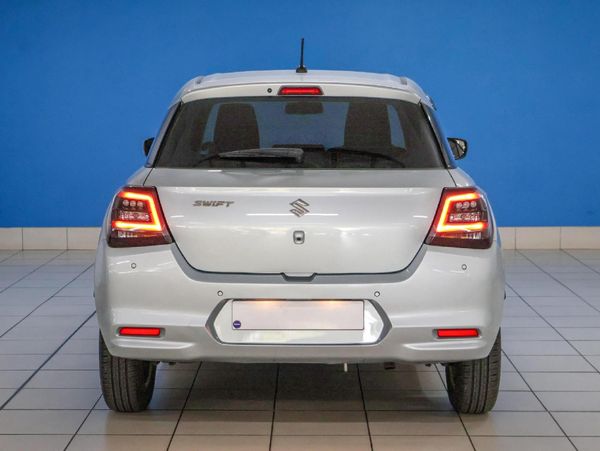 2025-Suzuki-Swift-12-GLX-Auto image:9