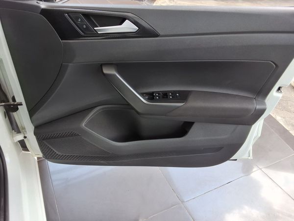 2023-Volkswagen-Polo-10-TSI-Life image:11