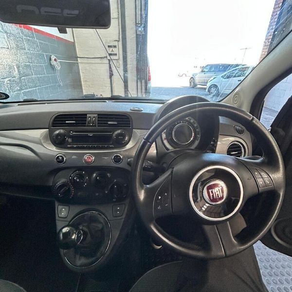 2015-Fiat-500-12-Cabriolet image:5