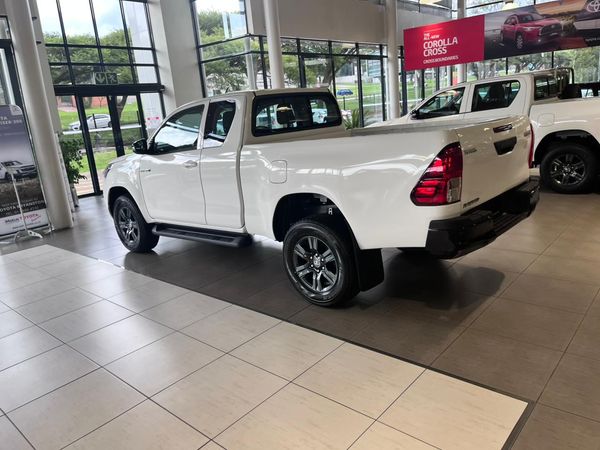 2026-Toyota-Hilux-24-GD-6-RB-EC-MT image:9