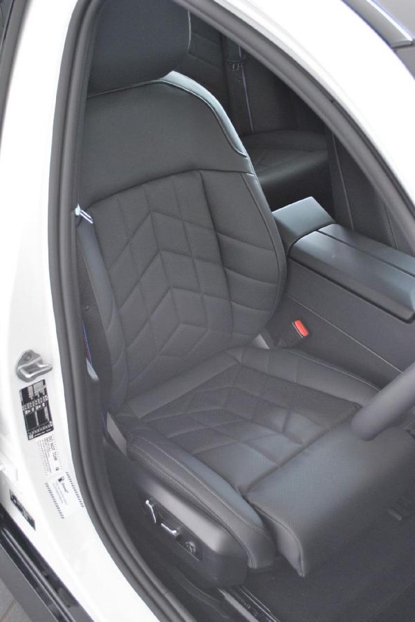 2025-BMW-5-Series-520d-M-Sport-Pro image:13
