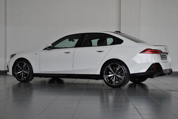 2025-BMW-5-Series-520d-M-Sport-Pro image:4