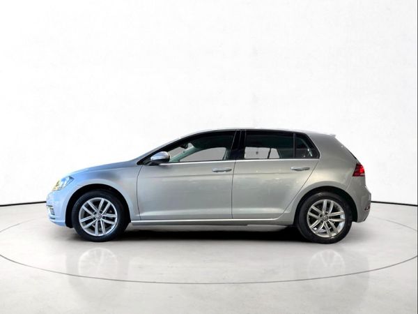 2020-Volkswagen-Golf-VII-10-TSI-Comfortline image:5