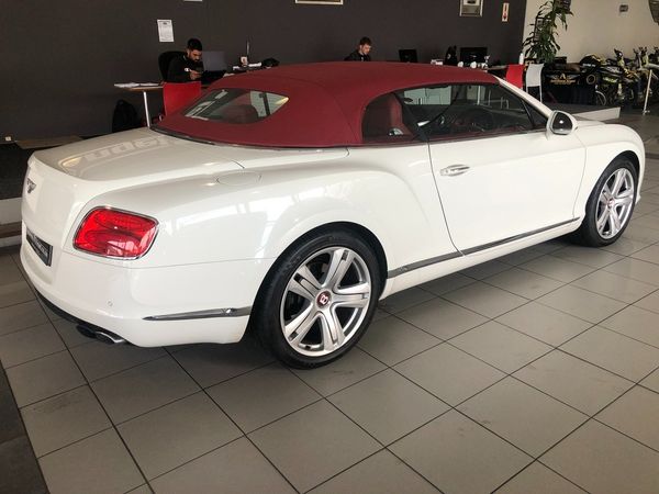 2014-Bentley-Continental-GT-V8-S-Convertible image:4
