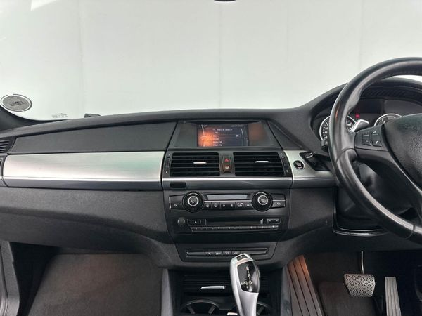2013-BMW-X5-M50d image:19