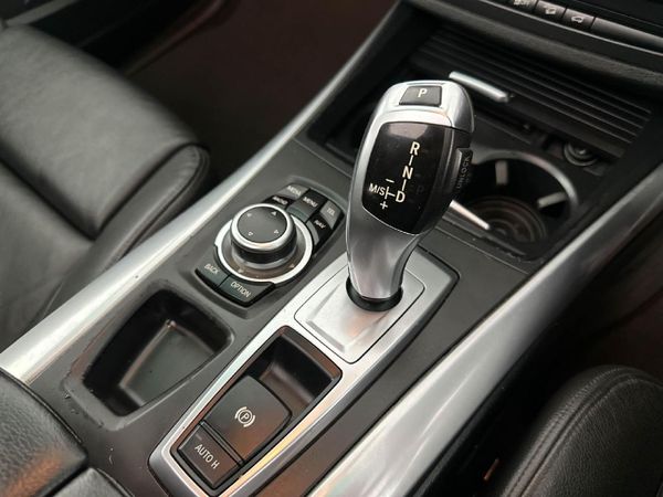 2013-BMW-X5-M50d image:6