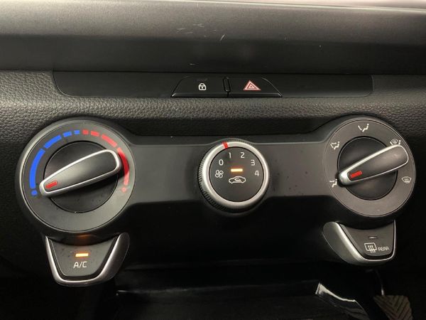 2021-Kia-Rio-14-EX-5-dr image:13