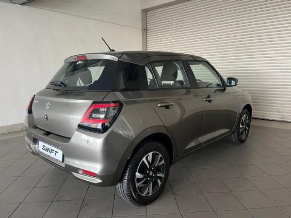2026-Suzuki-Swift-12-GLX image:3