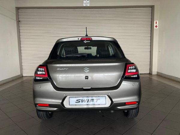 2026-Suzuki-Swift-12-GLX image:4