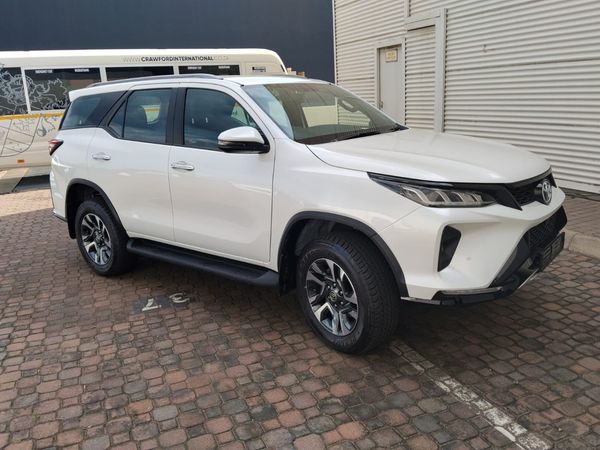 2026-Toyota-Fortuner-28-GD-4X4-AT-MHEV image:3