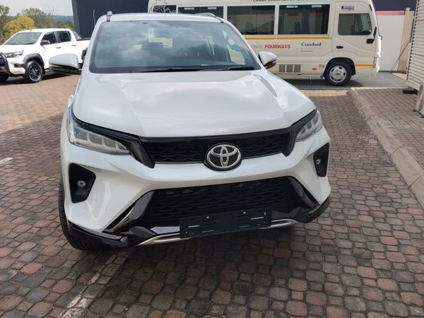 2026-Toyota-Fortuner-28-GD-4X4-AT-MHEV image:4