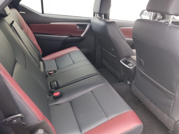 2026-Toyota-Fortuner-28-GD-4X4-AT-MHEV image:8