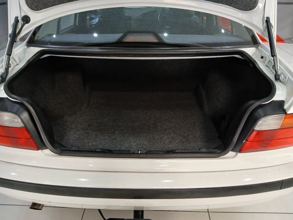 1996-BMW-3-Series-318is image:4