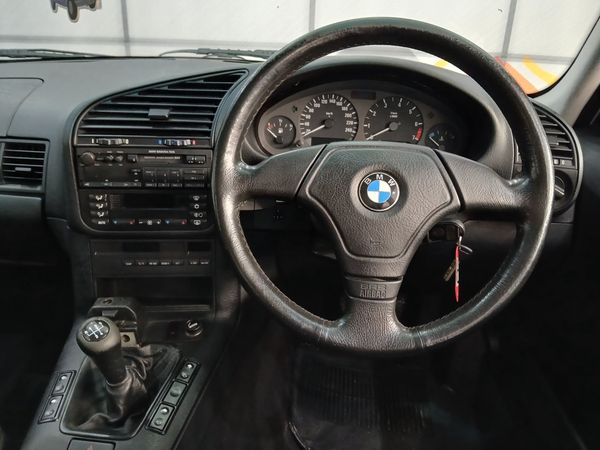 1996-BMW-3-Series-318is image:8