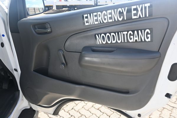 2015-Nissan-NV350-25-16-seat-Impendulo image:4