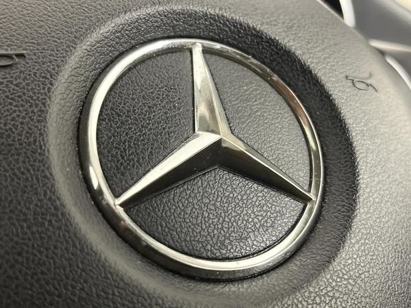 2018-Mercedes-Benz-C-Class-C-200-Exclusive-Auto image:11