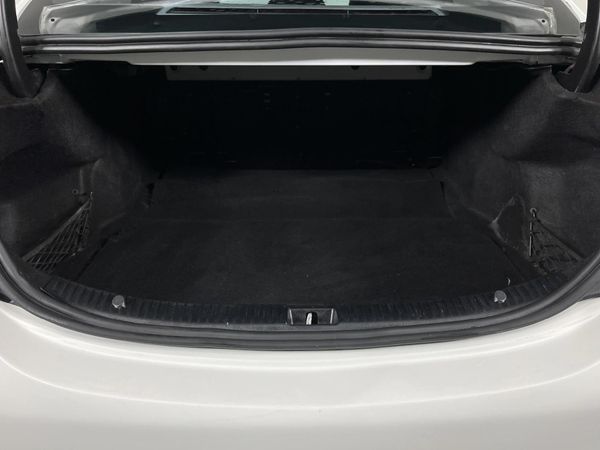2018-Mercedes-Benz-C-Class-C-200-Exclusive-Auto image:15