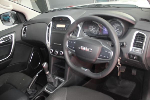 2026-JMC-Vigus-24-Puma-Single-Cab image:7