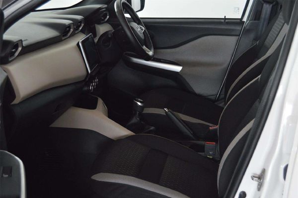 2025-Nissan-Magnite-10T-Acenta image:6
