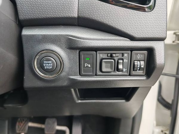 2021-Suzuki-Vitara-Brezza-15-GLX image:14
