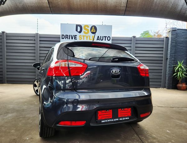 2014-Kia-Rio-14-Tec-5-dr-Auto image:5