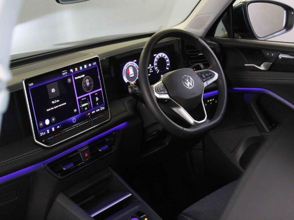 2025-Volkswagen-Tiguan-20TDI-Life-4Motion image:12