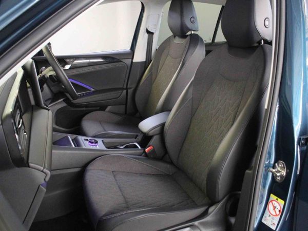 2025-Volkswagen-Tiguan-20TDI-Life-4Motion image:13
