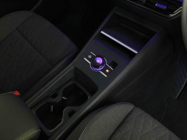 2025-Volkswagen-Tiguan-20TDI-Life-4Motion image:3