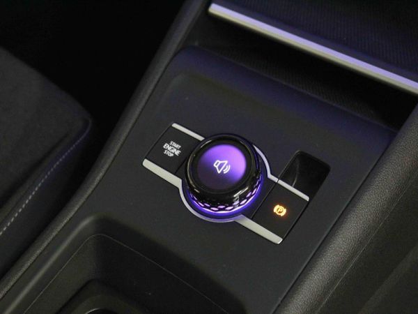 2025-Volkswagen-Tiguan-20TDI-Life-4Motion image:7