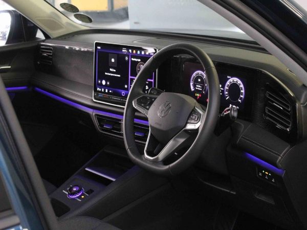 2025-Volkswagen-Tiguan-20TDI-Life-4Motion image:8