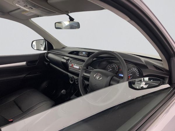 2024-Toyota-Hilux-20-VVTi-Single-Cab image:15