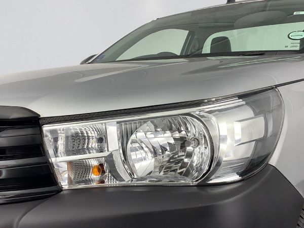 2024-Toyota-Hilux-20-VVTi-Single-Cab image:3