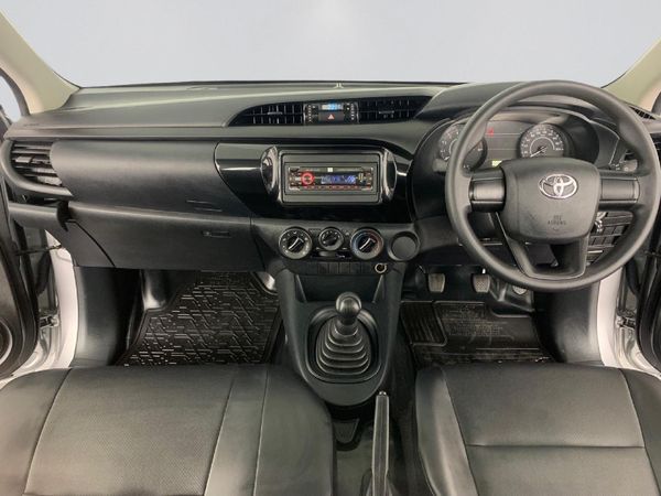 2024-Toyota-Hilux-20-VVTi-Single-Cab image:7