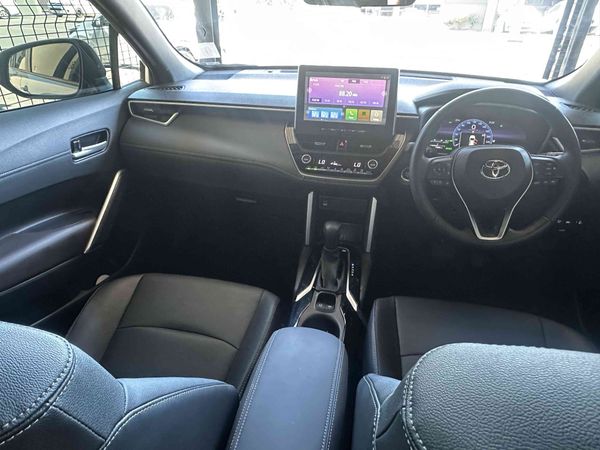 2025-Toyota-Corolla-Cross-18-XR-Hybrid image:9