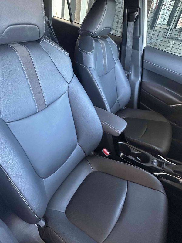 2025-Toyota-Corolla-Cross-18-XR-Hybrid image:7