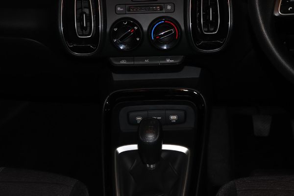 2026-Kia-Sonet-15-LX image:11