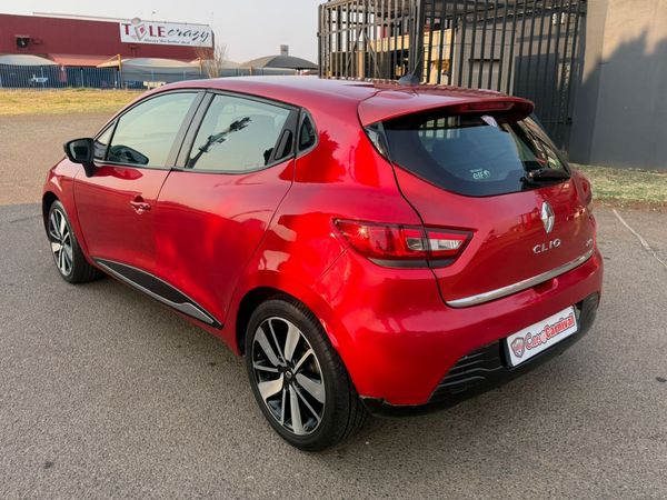 2015-Renault-Clio-IV-09T-PH2 image:7
