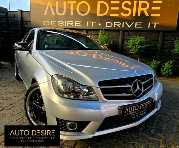 2012-Mercedes-Benz-C-Class-C180-AMG-Spec-Coupe-Auto image:9